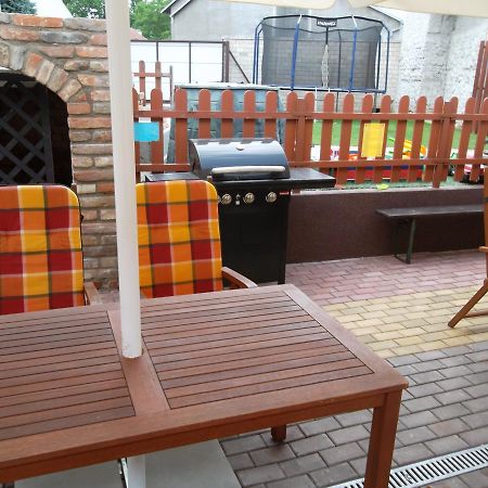 Pensjonat Ubytovani U Maminky Lednice Zewnętrze zdjęcie